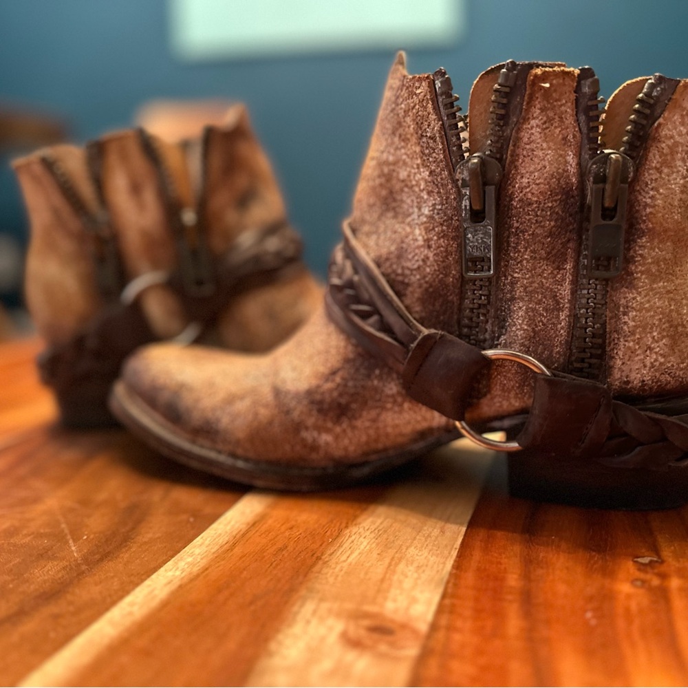 Freebird by Steven Clash Western Distressed Leather Rusty  Ankle Boot, Size 9 - Picture 8 of 9